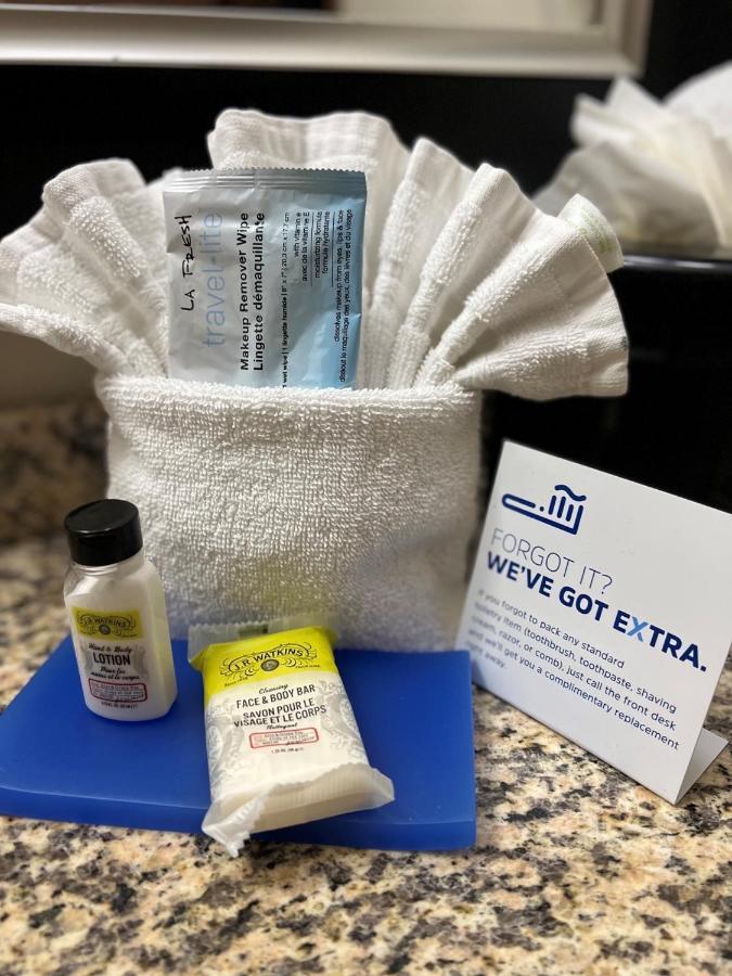 Holiday Inn Express & Suites Bloomington West By Ihg Eksteriør billede