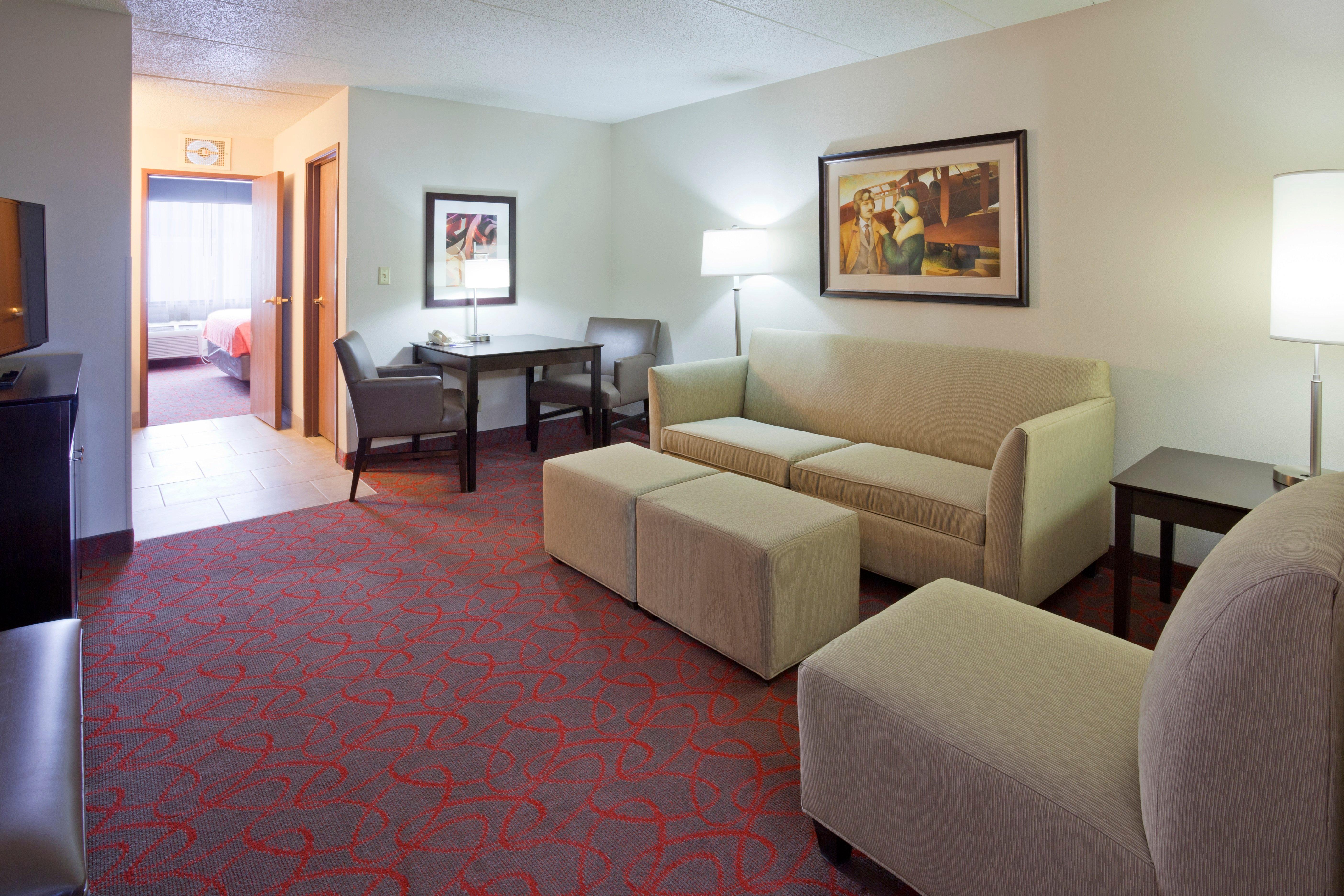 Holiday Inn Express & Suites Bloomington West By Ihg Eksteriør billede