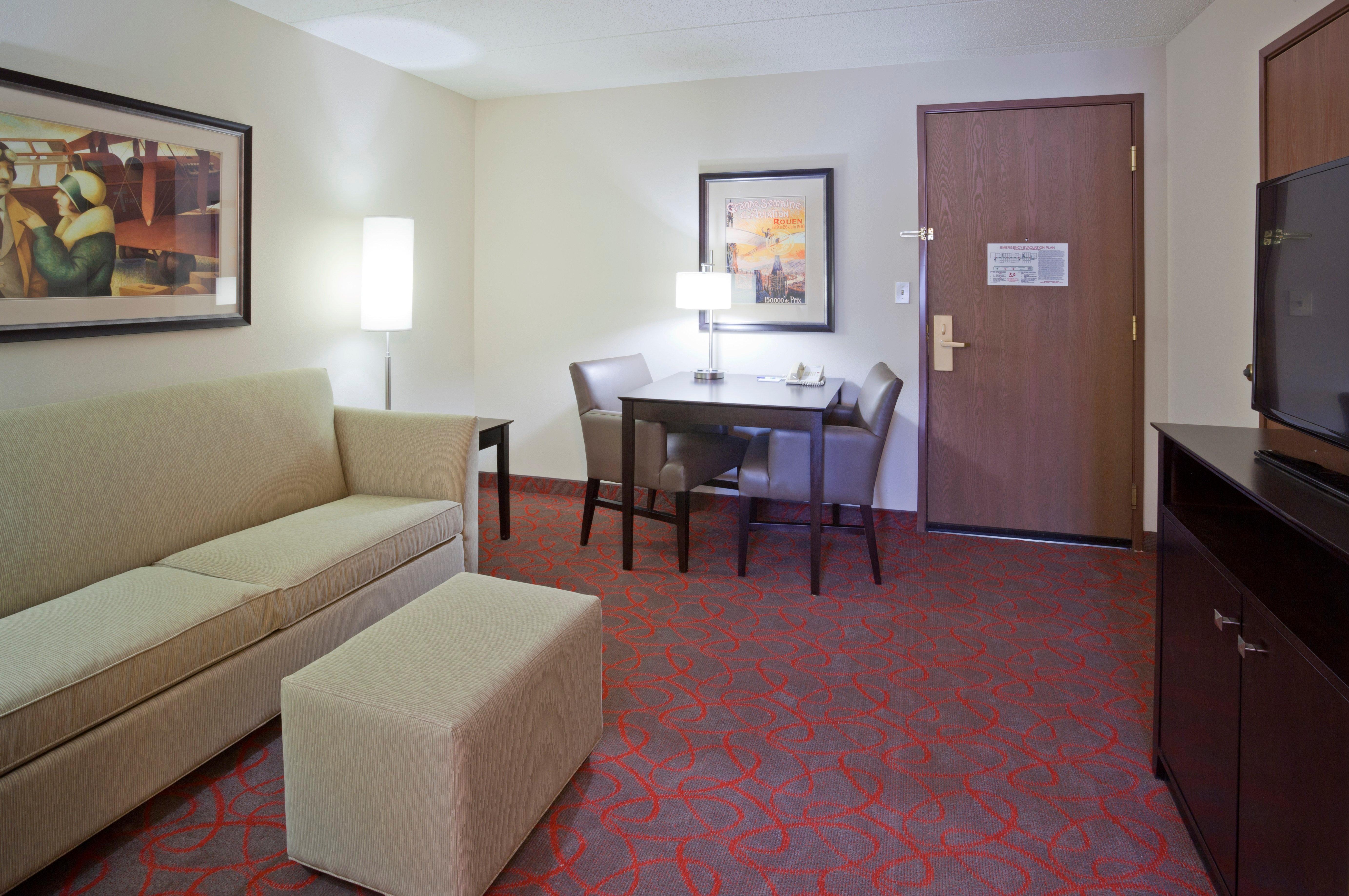 Holiday Inn Express & Suites Bloomington West By Ihg Eksteriør billede